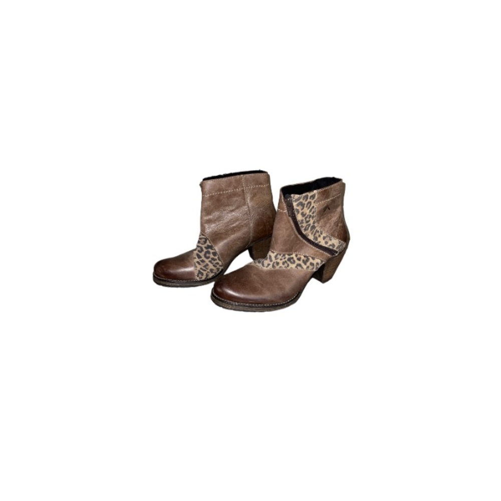 Dromedaris Tan and Brown Ombre Leather and Suede Ankle Boots - Women’s Size 39